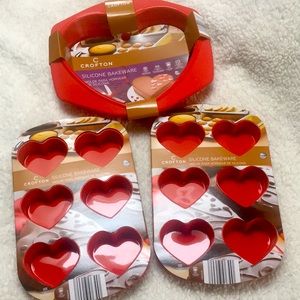 Valentine Crofton Silicone bakeware